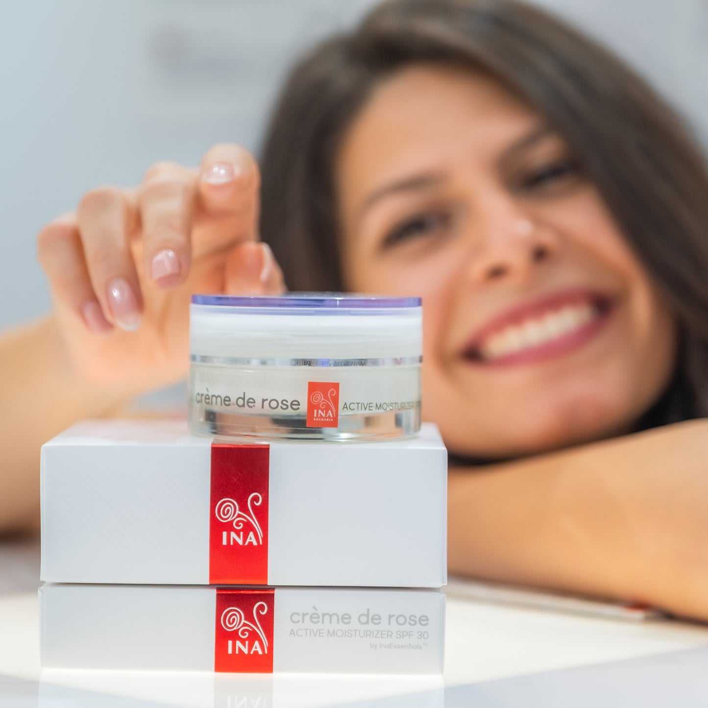 Koop 2 Active Moisturizers gratis en ontvang 1 Anti-Age Gezichtsserum gratis