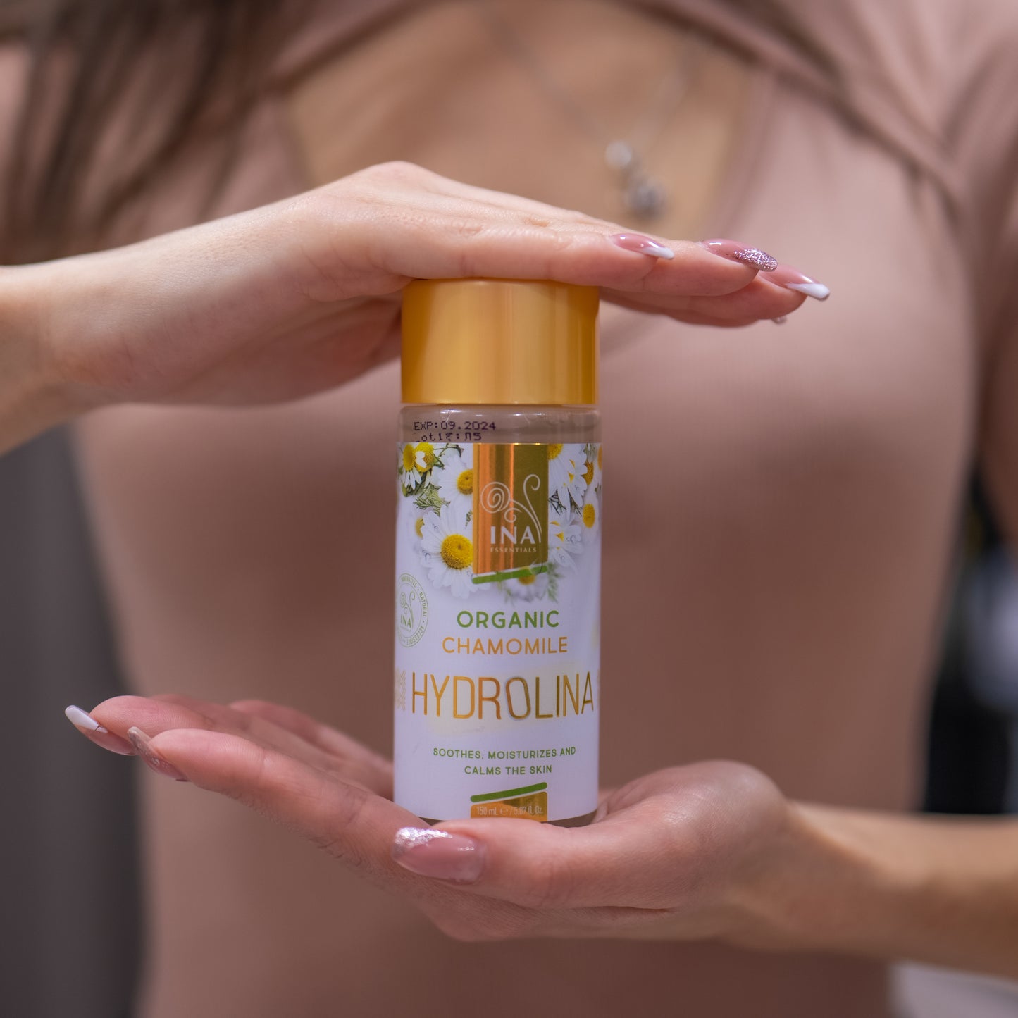 Koop 2 crèmes voor psoriasis, eczeem of een geïrriteerde huid en ontvang 1 biologische kamillewater gratis